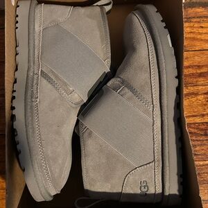 UGG Women's Gray Suede Winter Boots